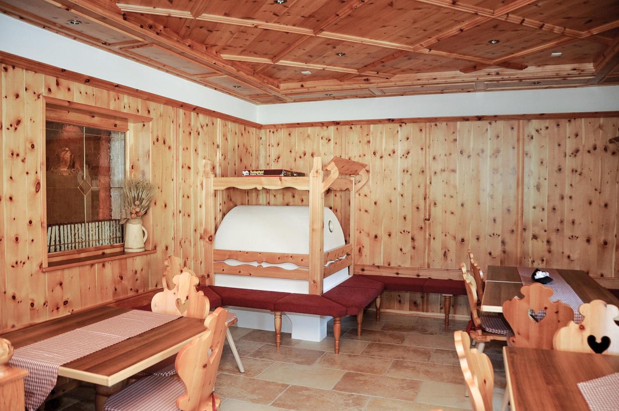 Berghotel Zum Zirm Collalbo Ngoại thất bức ảnh